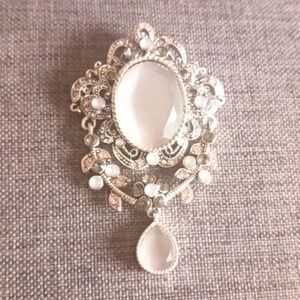 Bridgerton Vibes Intricate Avon Pendant White and Grey Crystals - Pre-loved (3")